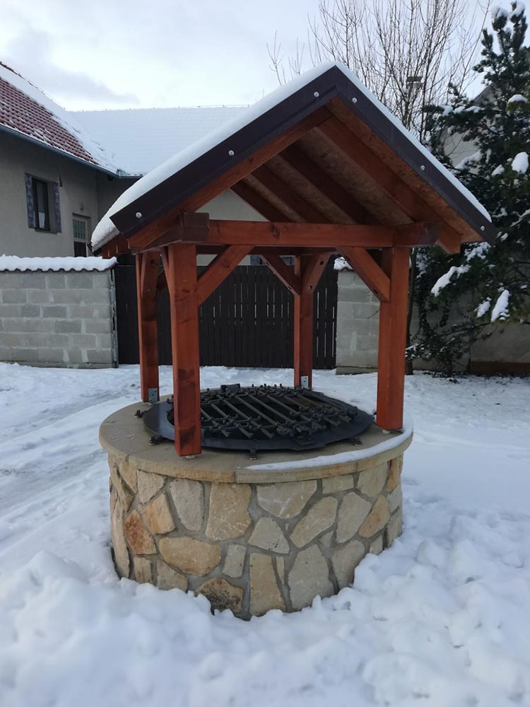 Okrasné studny, fontány a kašny